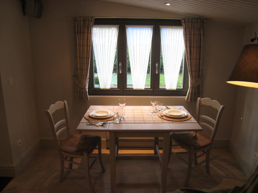 Under Oaks Hotel Westmalle ภายนอก รูปภาพ