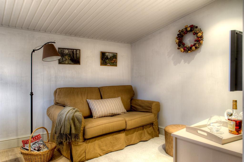 Under Oaks Hotel Westmalle ภายนอก รูปภาพ