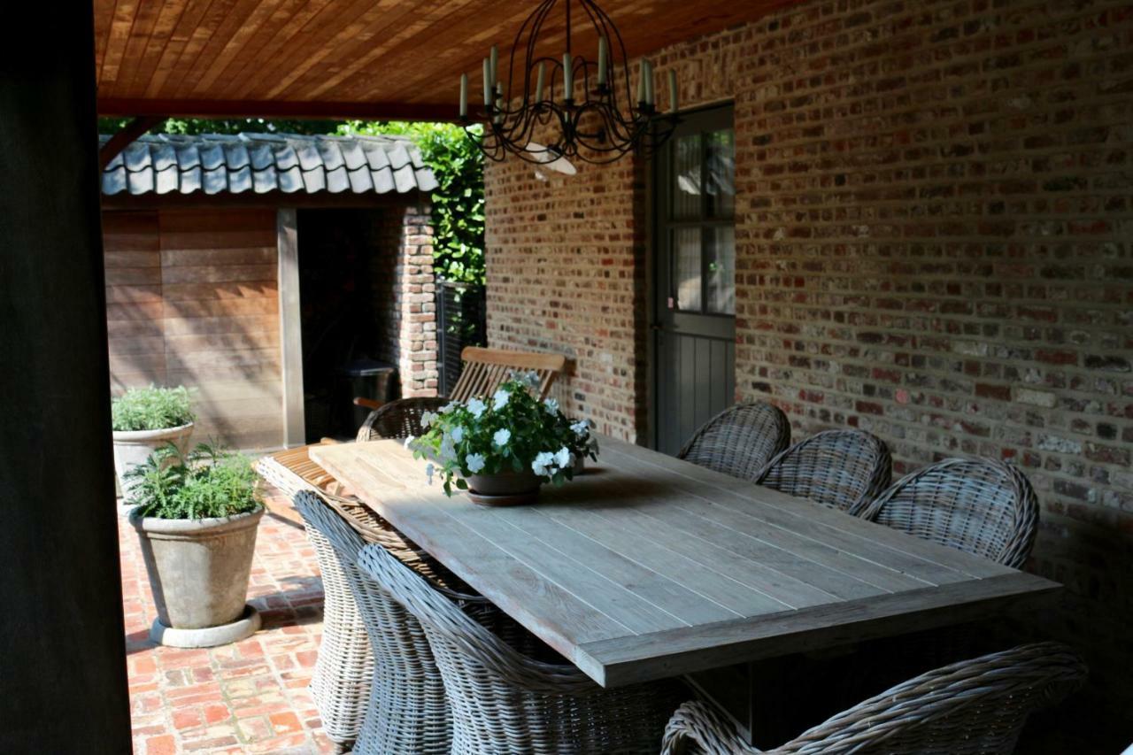 Under Oaks Hotel Westmalle ภายนอก รูปภาพ
